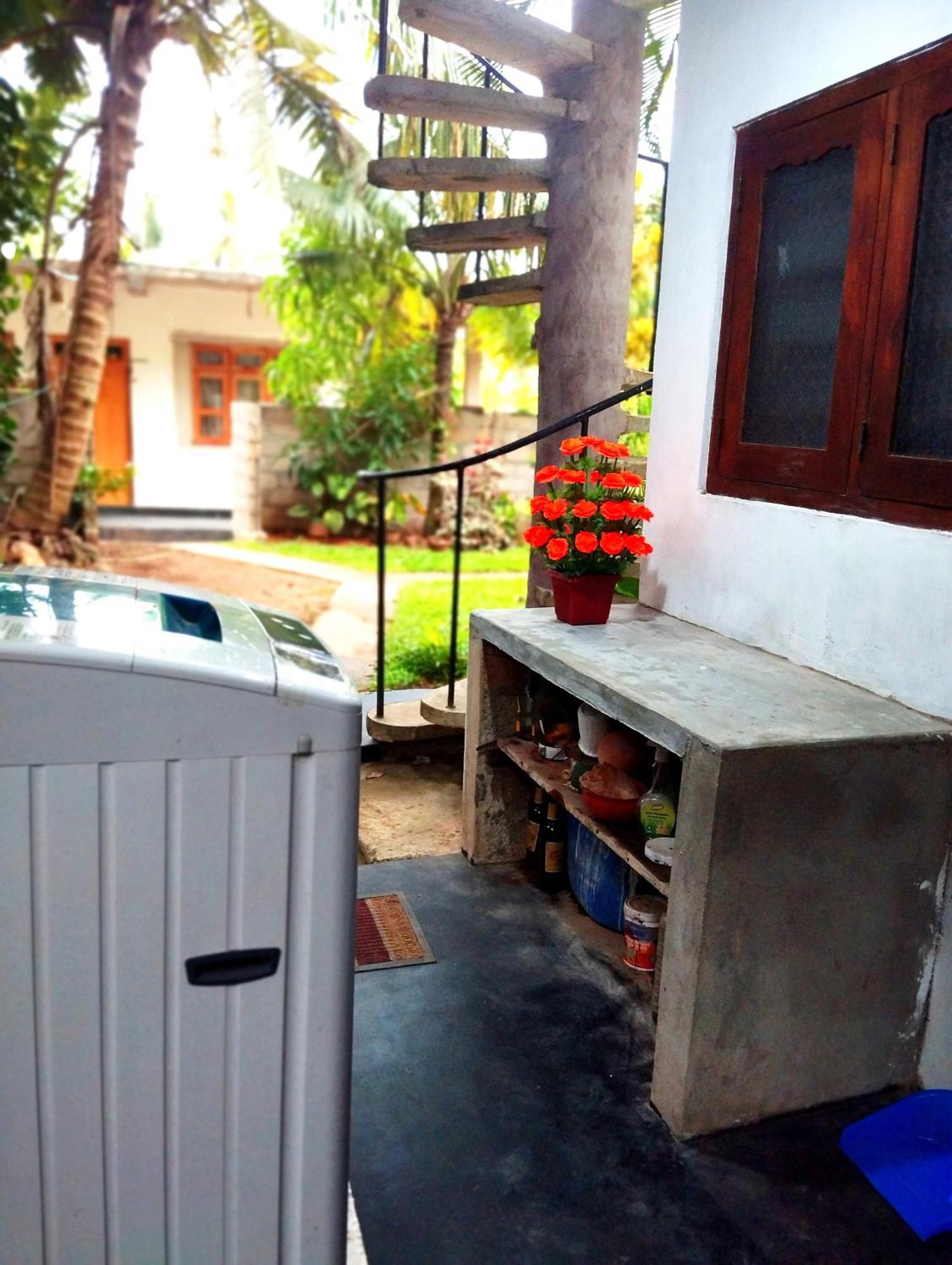 Villa Lovely Birds Mirissa Exterior photo